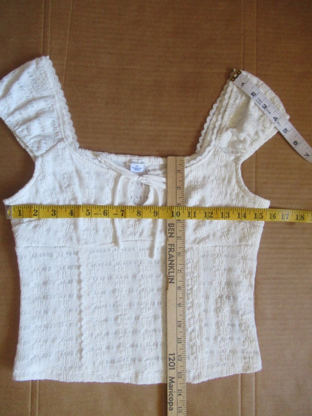 Kimchi Blue White Textured Cropped Tie Front Top | Size Medium - Picture 4 of 7